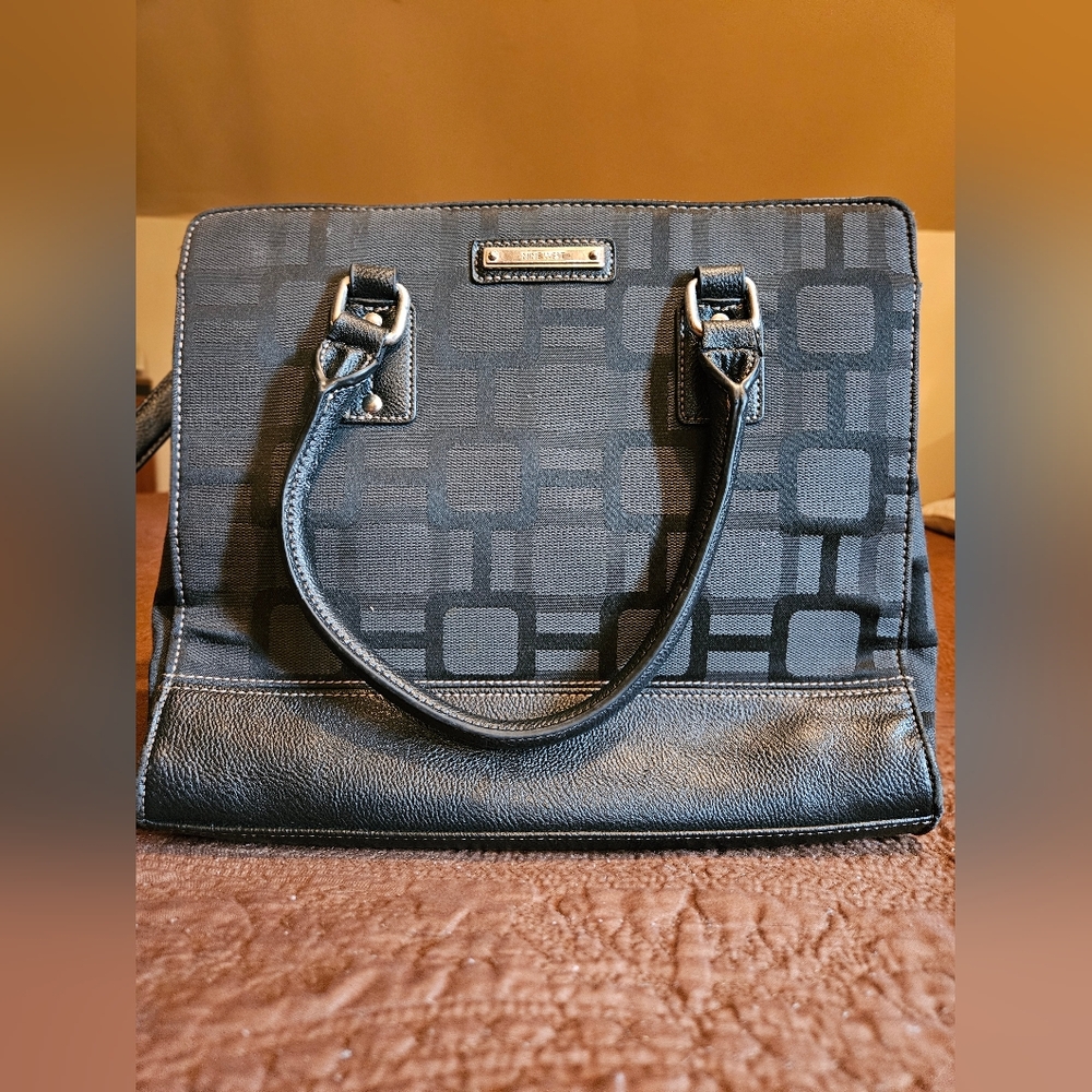 Nine West Handbag (with Shoulder Strap)